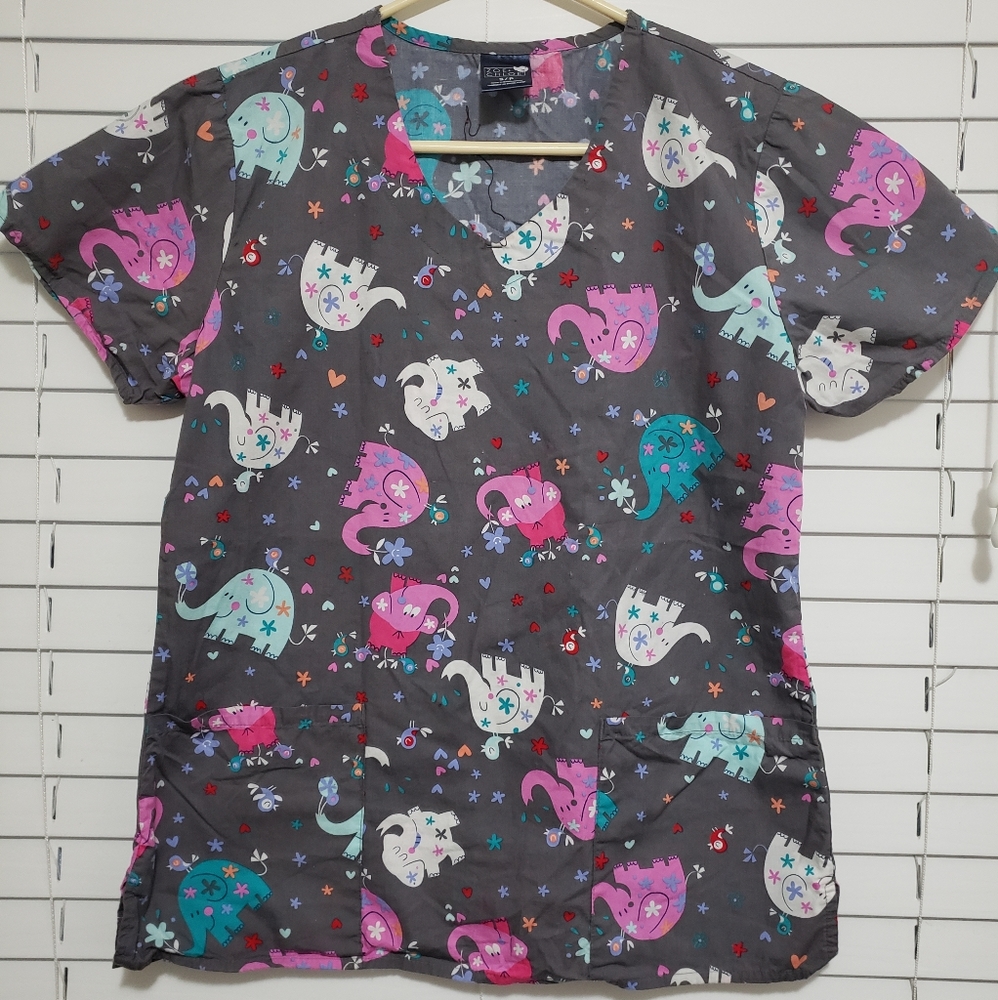SCRUB TOP